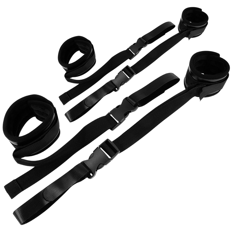 Ohmama fétichiste nylon et menottes de contention velcro