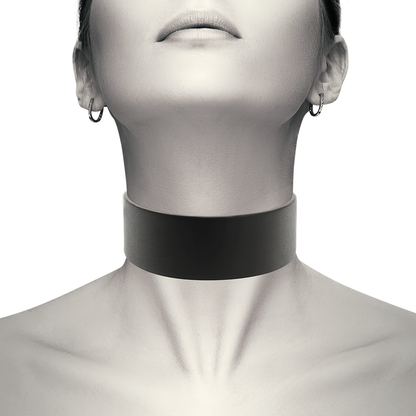 Coquette choker artisanal en cuir végétalien