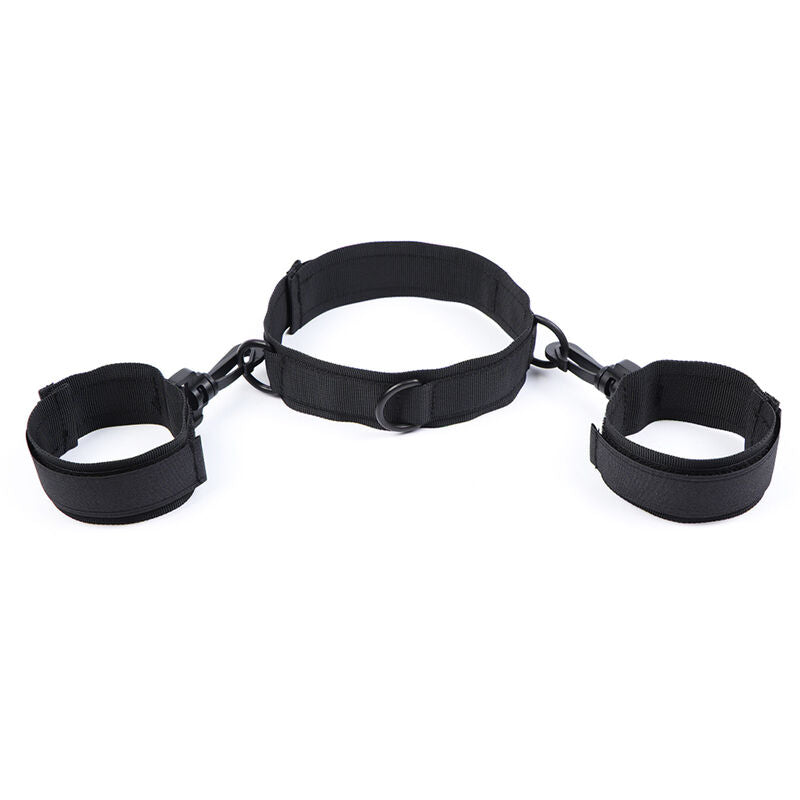 Collo ohmama fetish in nylon con ferma polsi