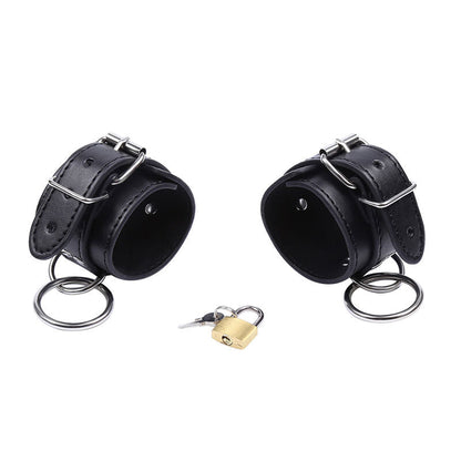 Manette Ohmama fetish con anelli Nero
