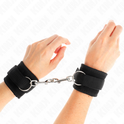 Kink - tenuta da polso in nylon hook&loop nera modello 2 regolabile 18-35 cm x 6 cm
