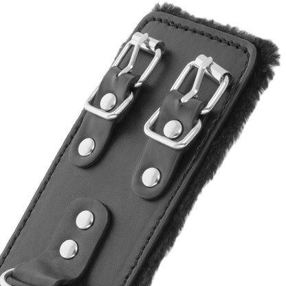 Menottes noires avec fourrure - Darkness