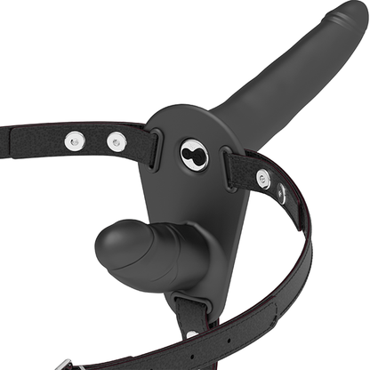 Fetish submissive arnÉs doble penetraciÓn vibrador negro
