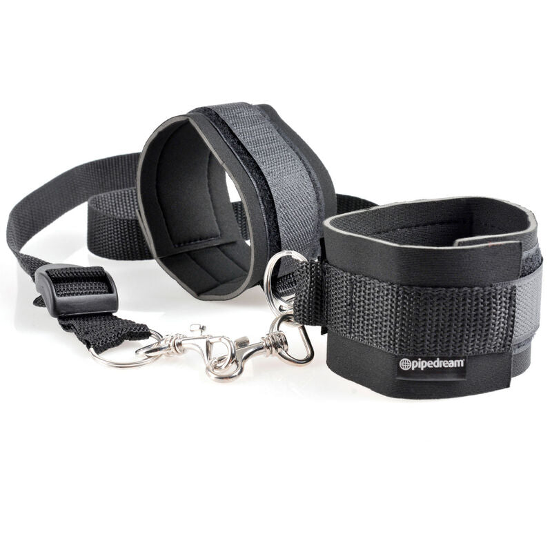 Set di polsino e anello di fantasia fetish